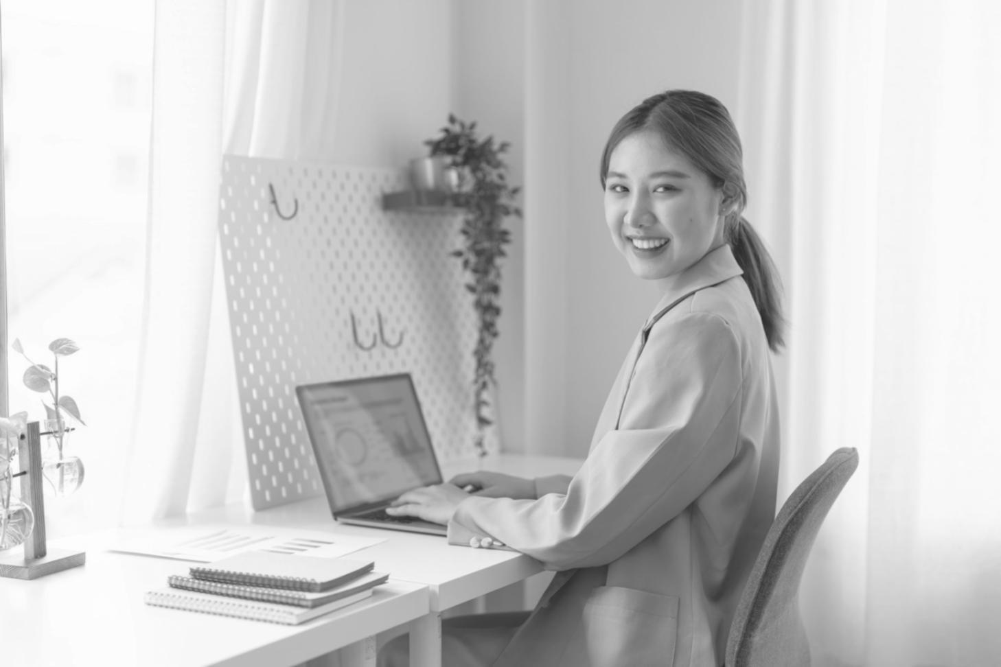 Mobile app testing process showing device compatibility analysis